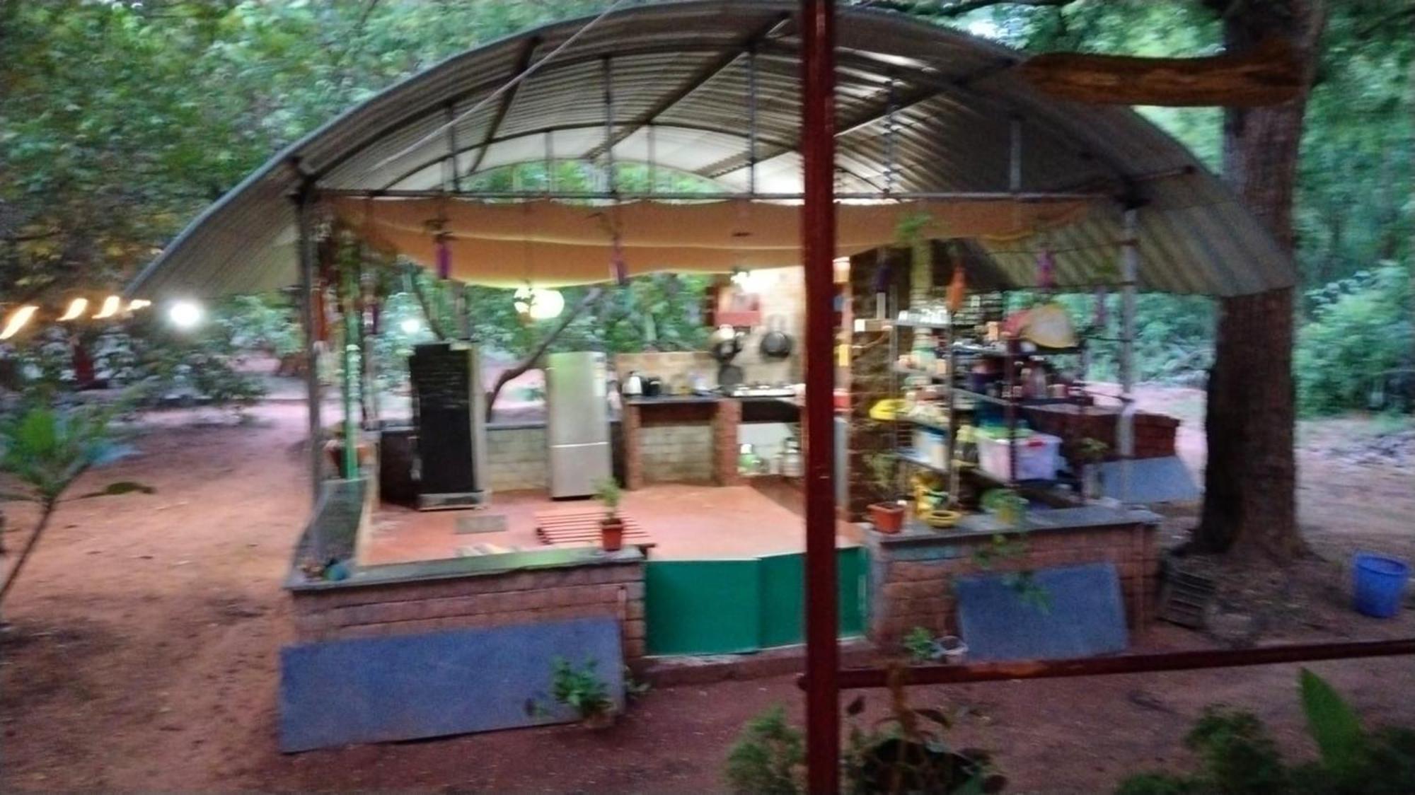 Hotel Travellers Crib à Auroville Extérieur photo